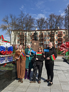 В Гомеле почтили память героев в День единения народов Беларуси и России